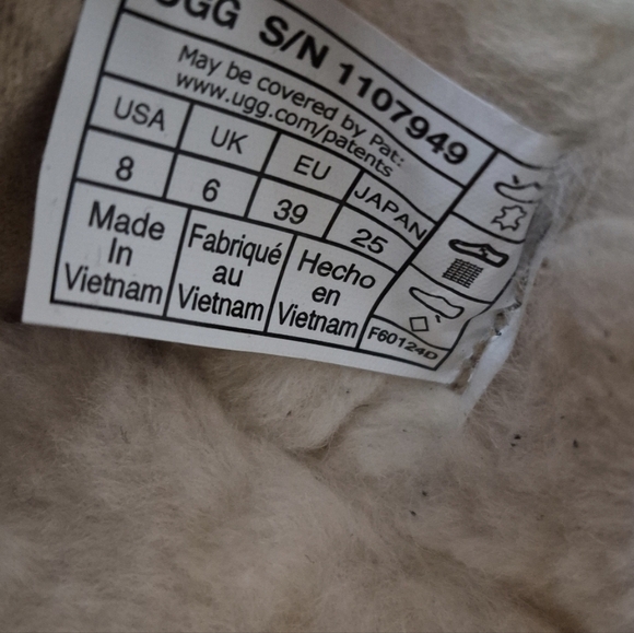 UGG Dakota Black Suede Slippers Size 8, New In Box! - Picture 6 of 16